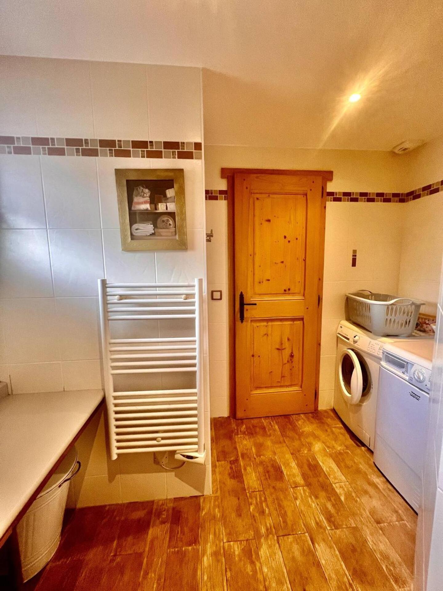 Charming Family Chalet For 8 People, With Private Hot Tub Les Clefs المظهر الخارجي الصورة