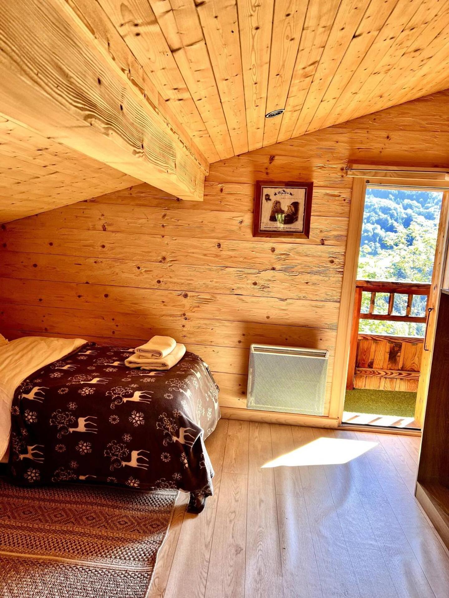 Charming Family Chalet For 8 People, With Private Hot Tub Les Clefs المظهر الخارجي الصورة