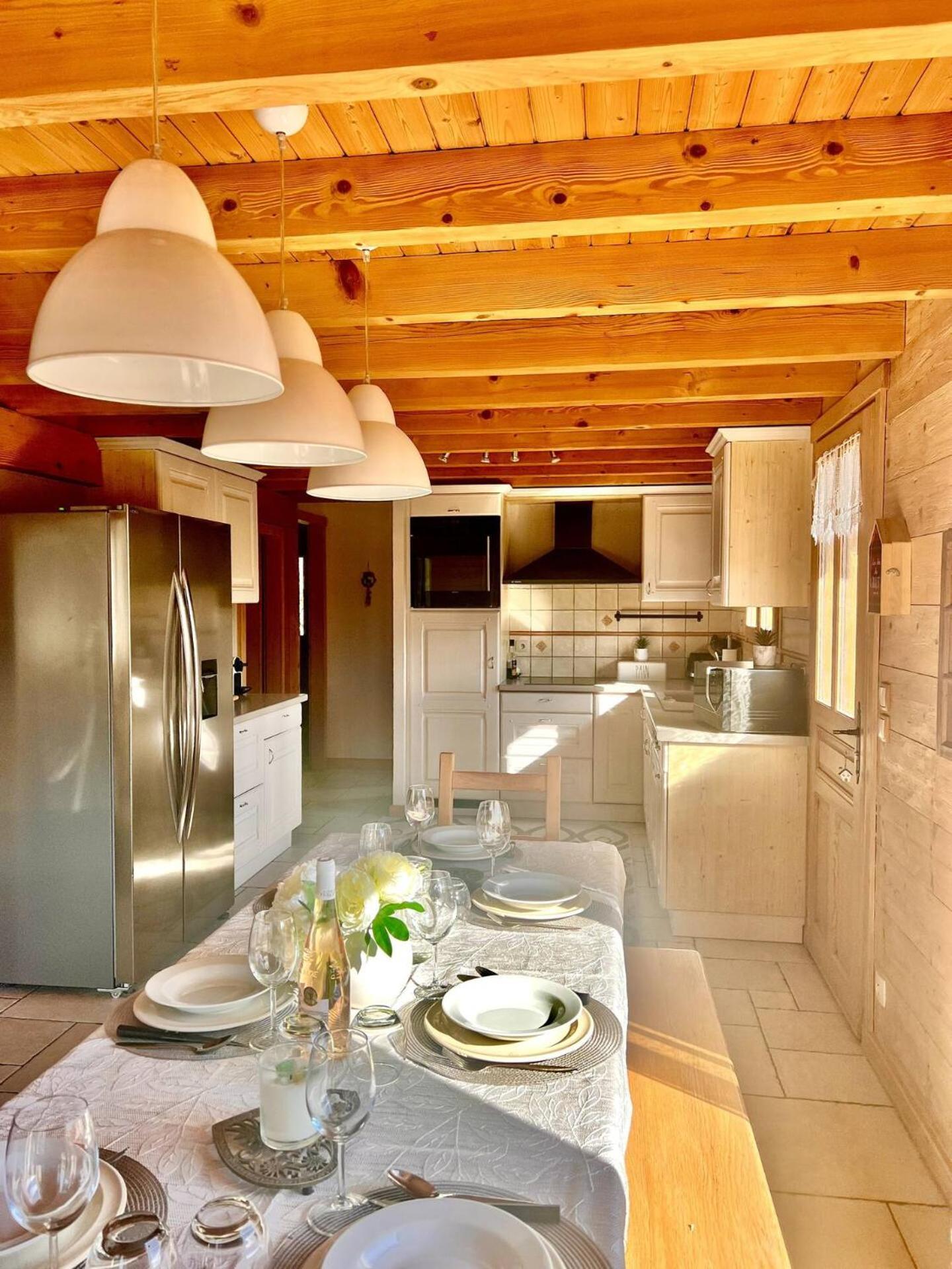 Charming Family Chalet For 8 People, With Private Hot Tub Les Clefs المظهر الخارجي الصورة